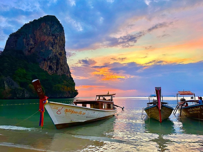 Railay Sunset by Longtail Boat Tour